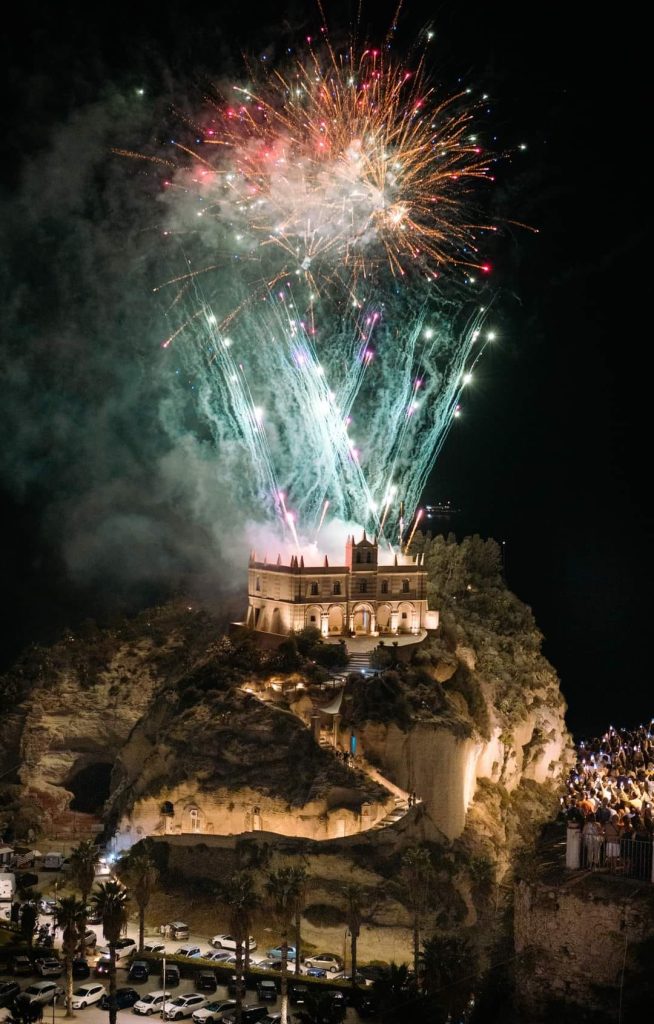 spettacolo fuochi di artificio a Tropea
