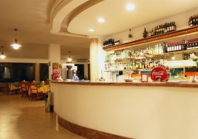 bar